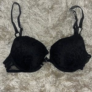 NWT Black Lace Victoria’s Secret Pushup Bra 32C